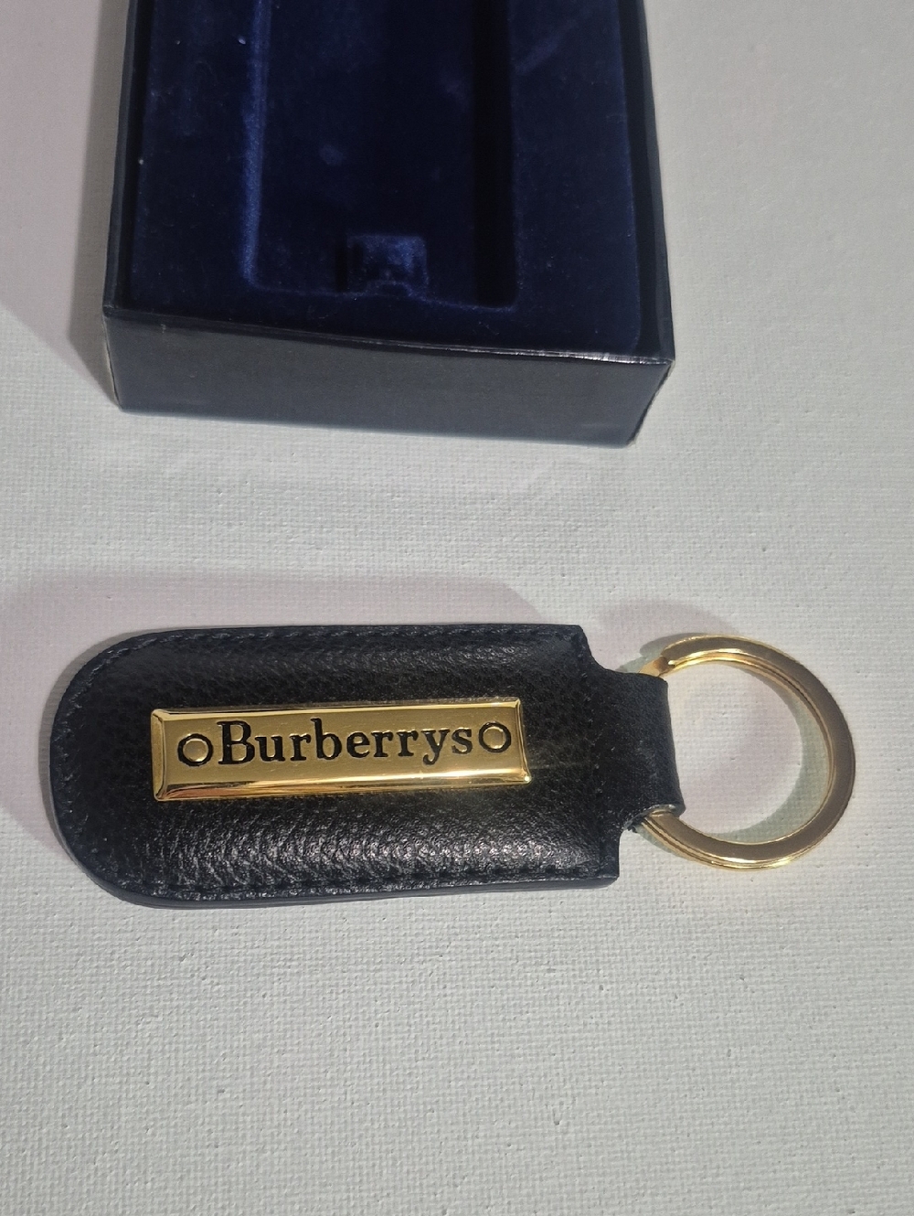 Burberry Black Leather Key Holder with Gold Plate - Picture 5 of 5